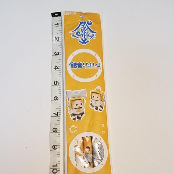 Rin Kagamine and Len Kagamine figures - Picture 12 of 15